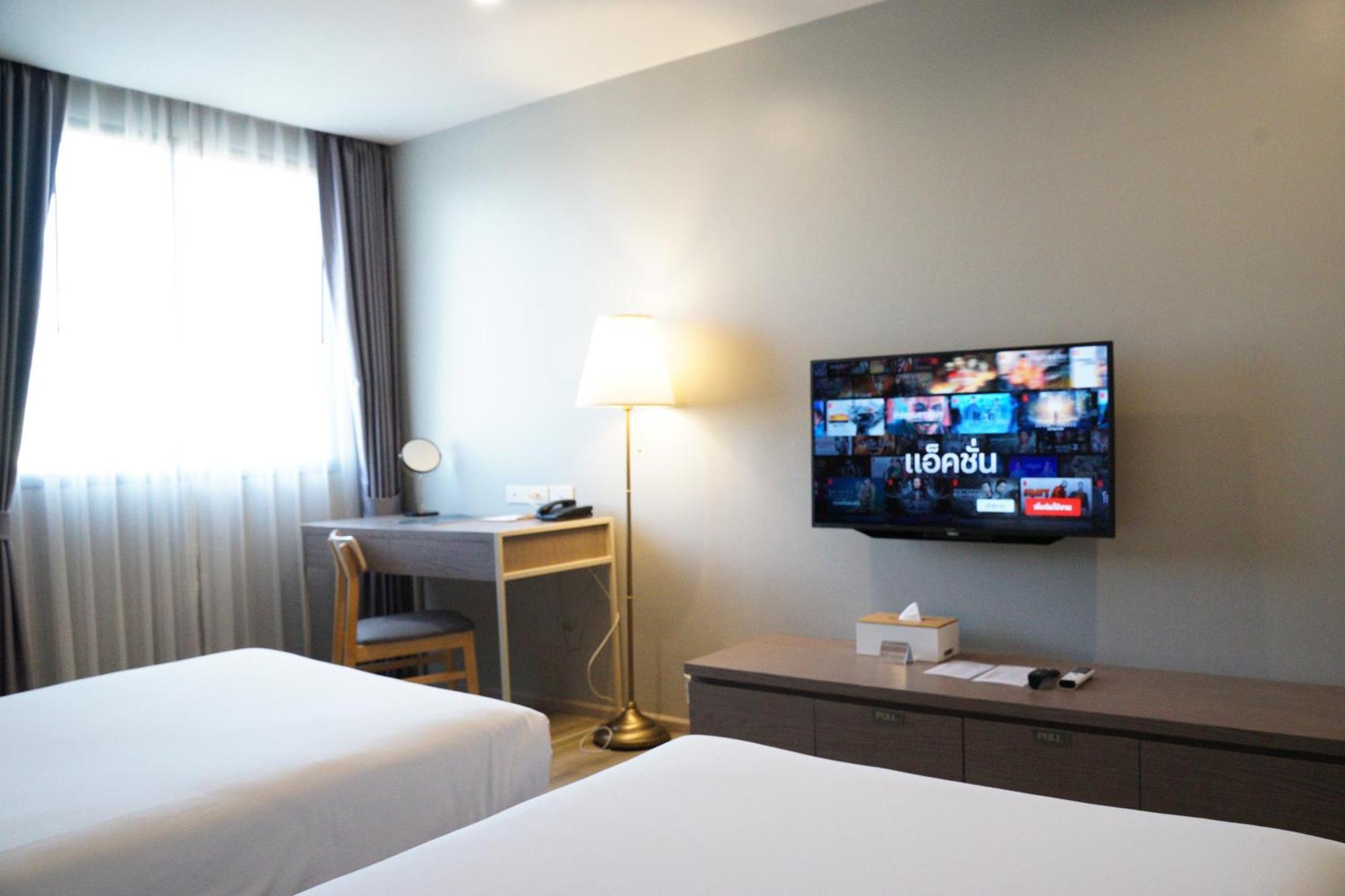 The Rise Suites Hotel, Chiang Mai - Sha Extra Plus Kültér fotó