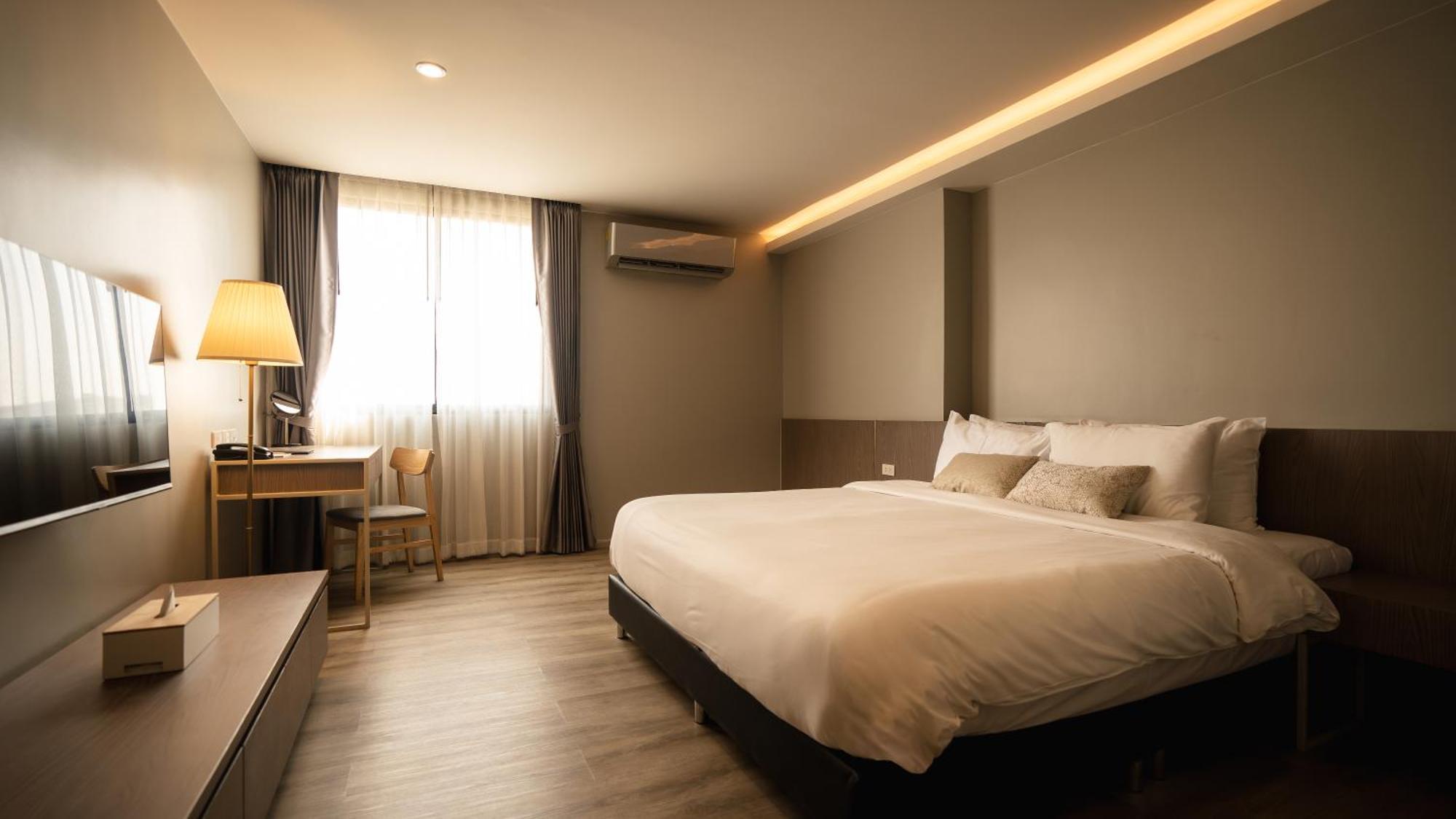 The Rise Suites Hotel, Chiang Mai - Sha Extra Plus Kültér fotó